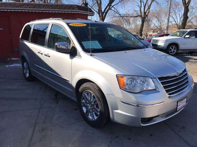 2008 Chrysler Town and Country Limited 4dr Mini-Van